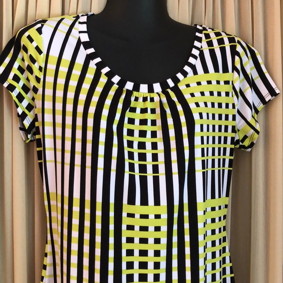 Worthington Tops - Small Worthington Blouse Short Sleeved